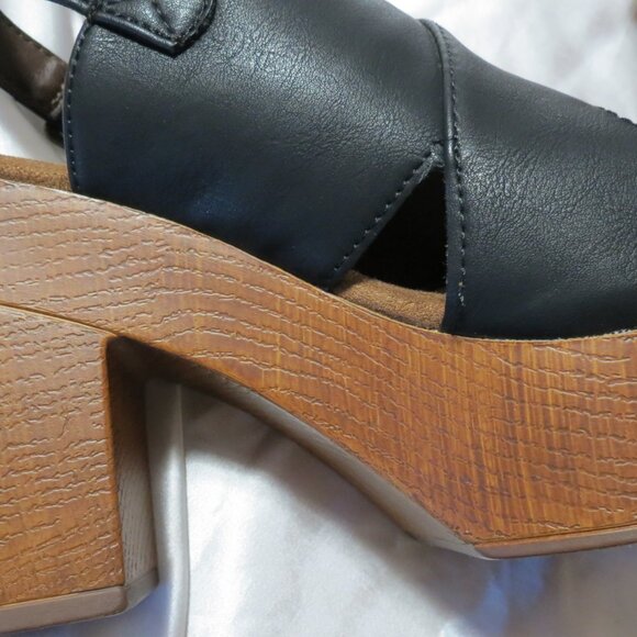 White Mountain FootBED platform heel sandals - Picture 15 of 16